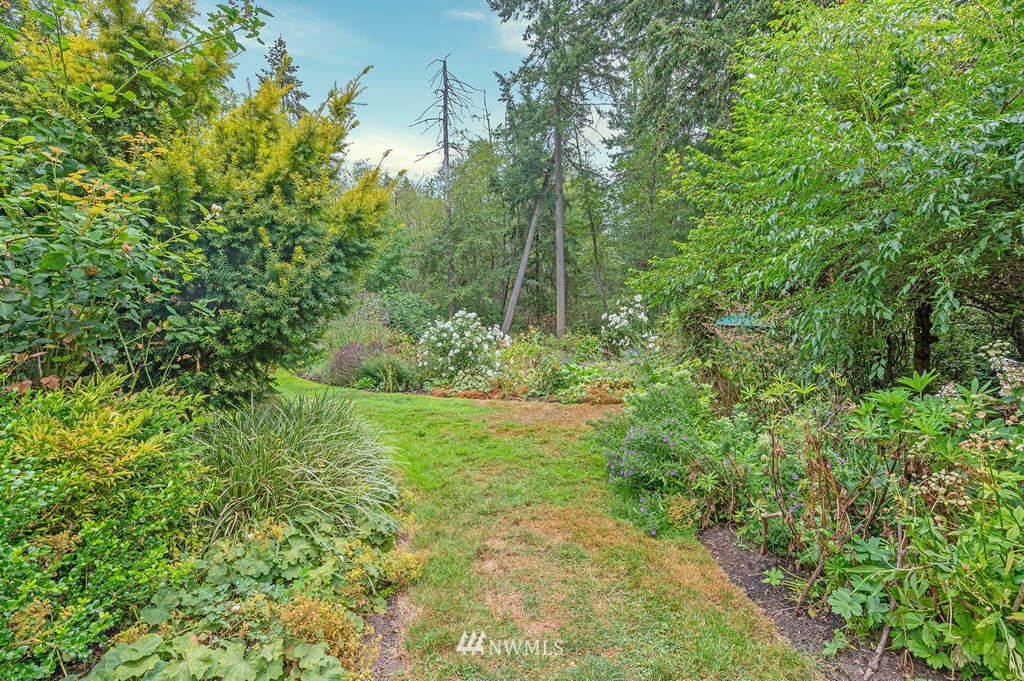 18132 Thorsen Road Southwest Vashon, WA 98070 - Photo 31 of 40 a view of a garden