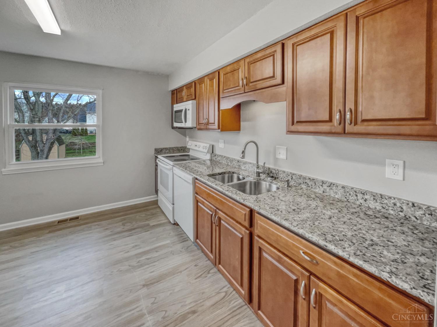 10858 West Road Harrison, OH 45030 - Photo 7 of 21 Gallery Image 7