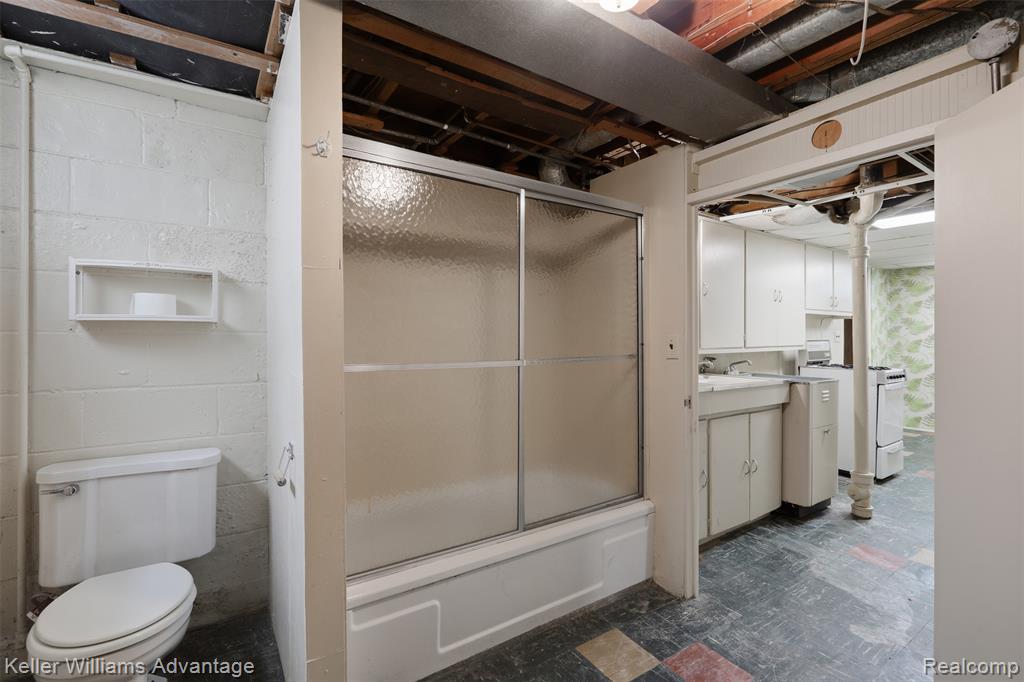 3807 Harding Street Dearborn, MI 48124 - Photo 25 of 38