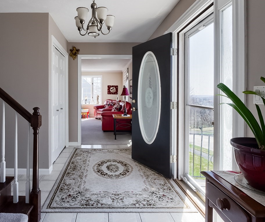 4 Arapaho Road Worcester, MA 01606 - Photo 3 of 26 Gallery Image 3