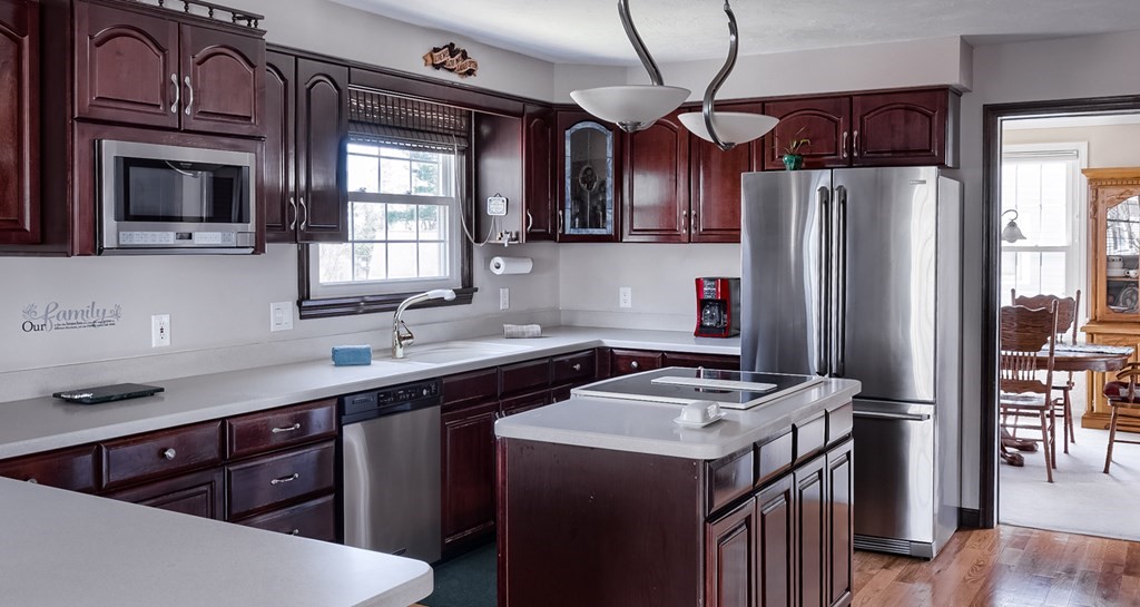 4 Arapaho Road Worcester, MA 01606 - Photo 8 of 26 Gallery Image 8