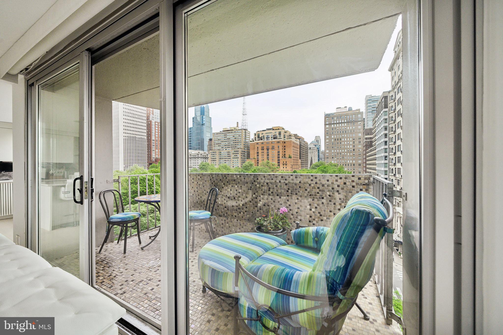 224 West Rittenhouse Square, Unit 100607 Philadelphia, PA 19103 - Photo 14 of 35 East Balcony with Square View