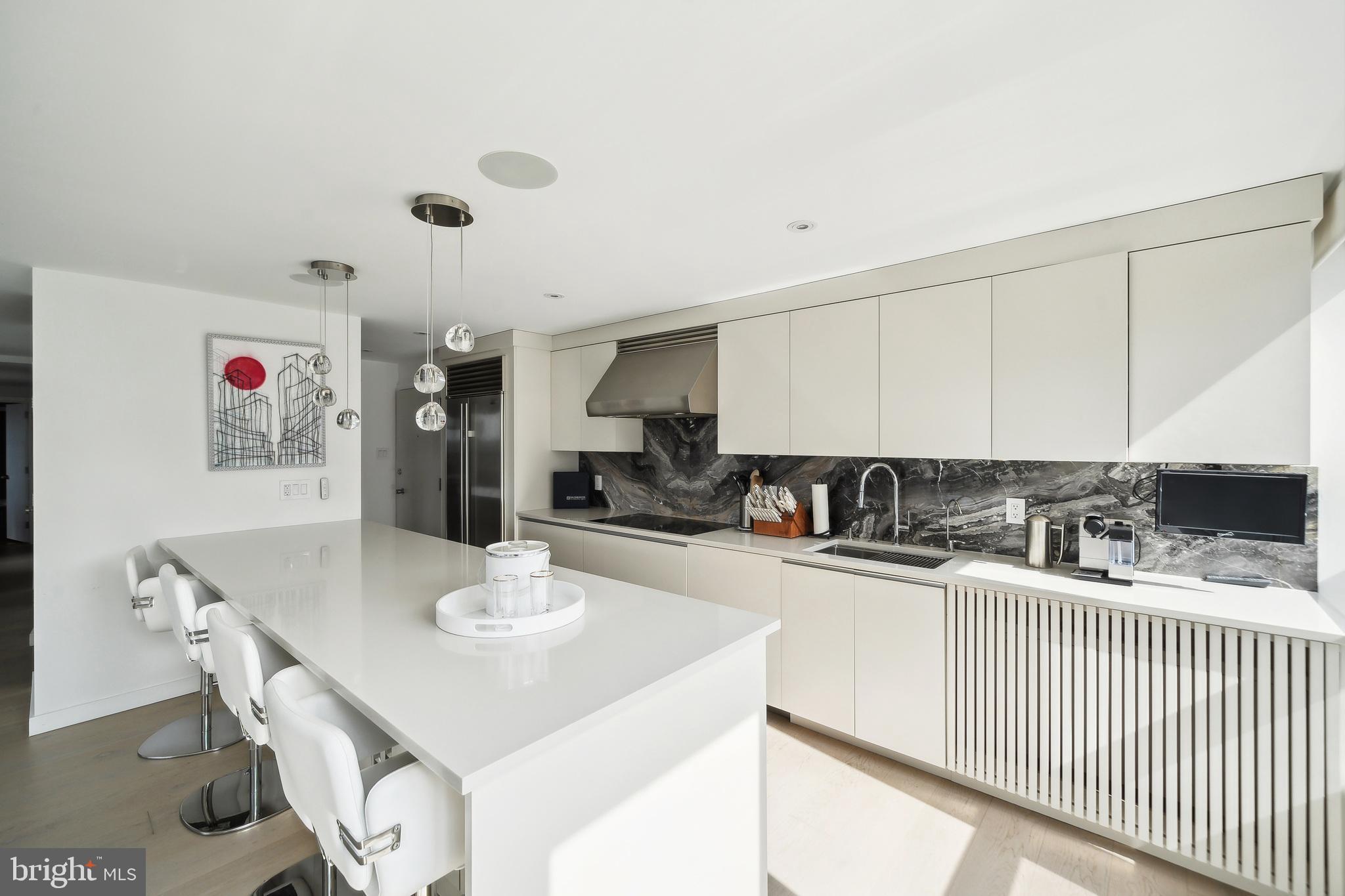 224 West Rittenhouse Square, Unit 100607 Philadelphia, PA 19103 - Photo 3 of 35 Designer Kitchen