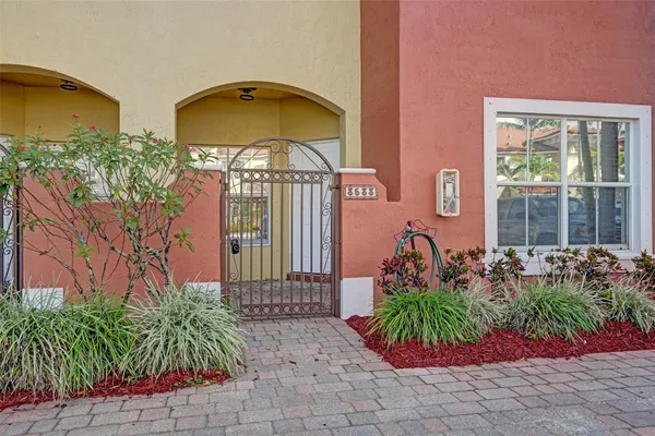 $2,500 | 3533 Merrick Lane, Margate, FL 33063