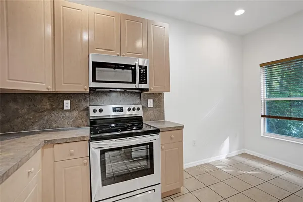 $2,500 | 3533 Merrick Lane, Margate, FL 33063