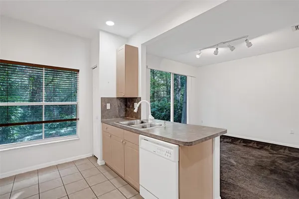 $2,500 | 3533 Merrick Lane, Margate, FL 33063