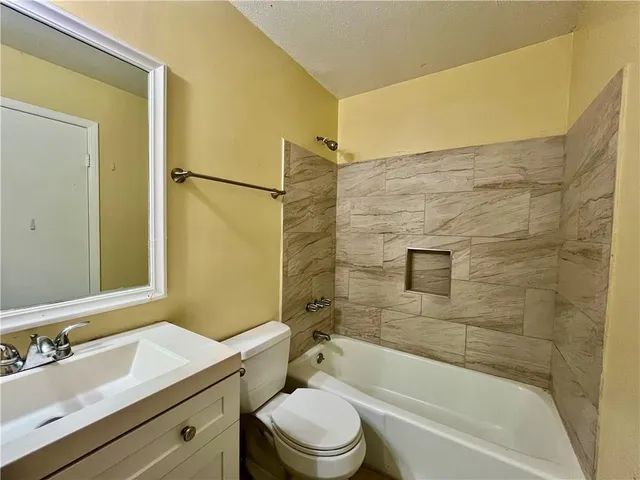 $2,150 | 732 Holyoke Place, Terrytown, LA 70056