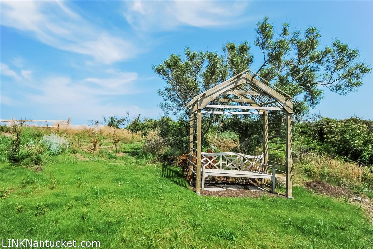 109 Baxter Road Nantucket, MA 02554 - Photo 17 of 58 Gallery Image 17