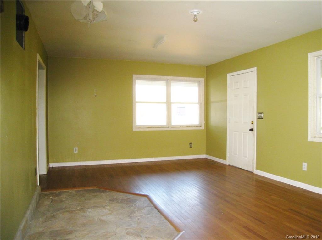 88 Johnny Marlow Road, Unit 12 Fairview, NC 28730 - Photo 2 of 17 Gallery Image 2
