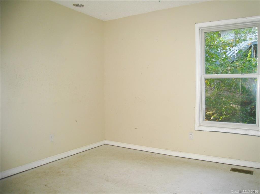 88 Johnny Marlow Road, Unit 12 Fairview, NC 28730 - Photo 13 of 17 Gallery Image 13