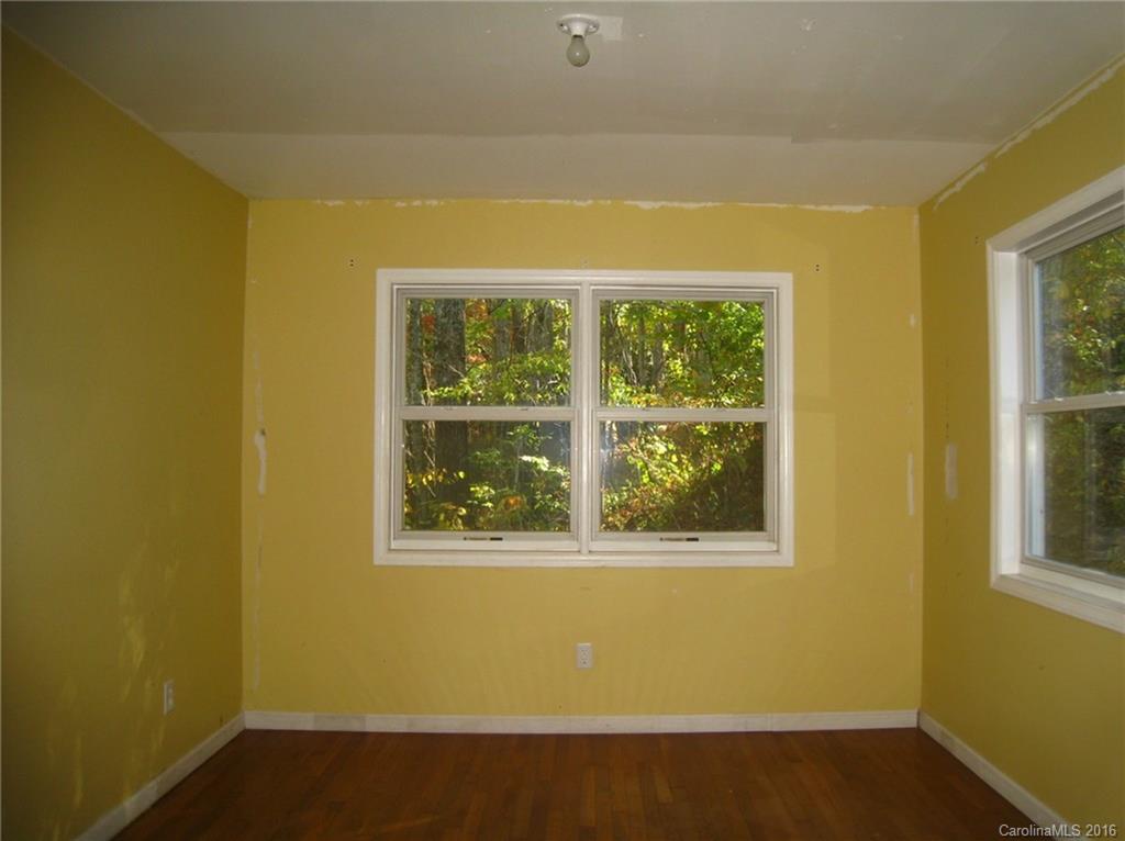 88 Johnny Marlow Road, Unit 12 Fairview, NC 28730 - Photo 5 of 17 Gallery Image 5