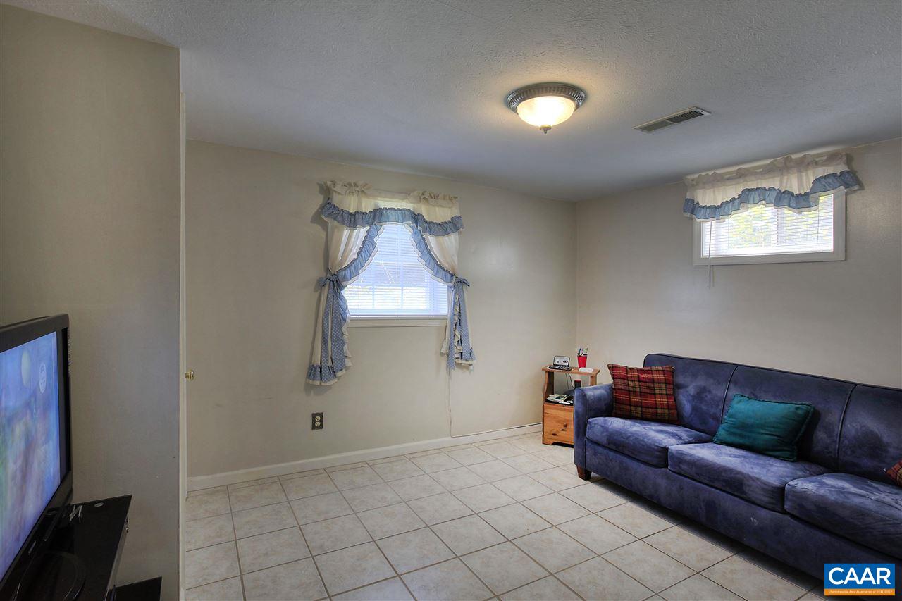 64 Horseshoe Hill Road Ruckersville, VA 22968 - Photo 18 of 33 a living room with furniture