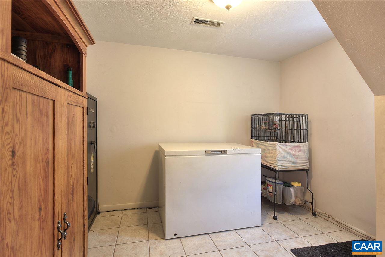 64 Horseshoe Hill Road Ruckersville, VA 22968 - Photo 32 of 33 a utility room with dryer and washer