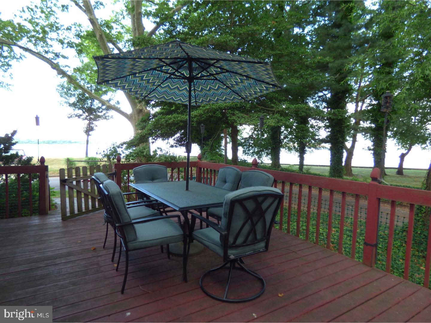 12 Spring Street Penns Grove, NJ 08069 - Photo 4 of 25 Deck
