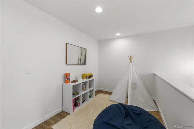 $2,700 | 1304 Akron Street, Aurora, CO 80010