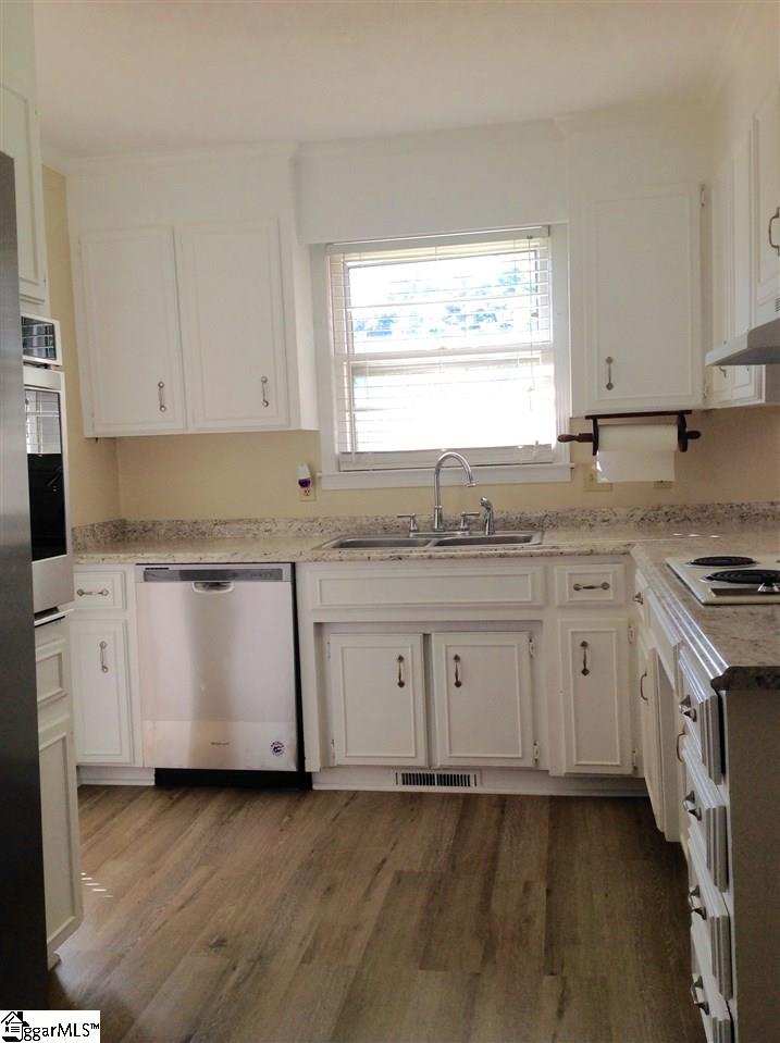 3 Brook Drive Greenville, SC 29607 - Photo 5 of 17 Gallery Image 5