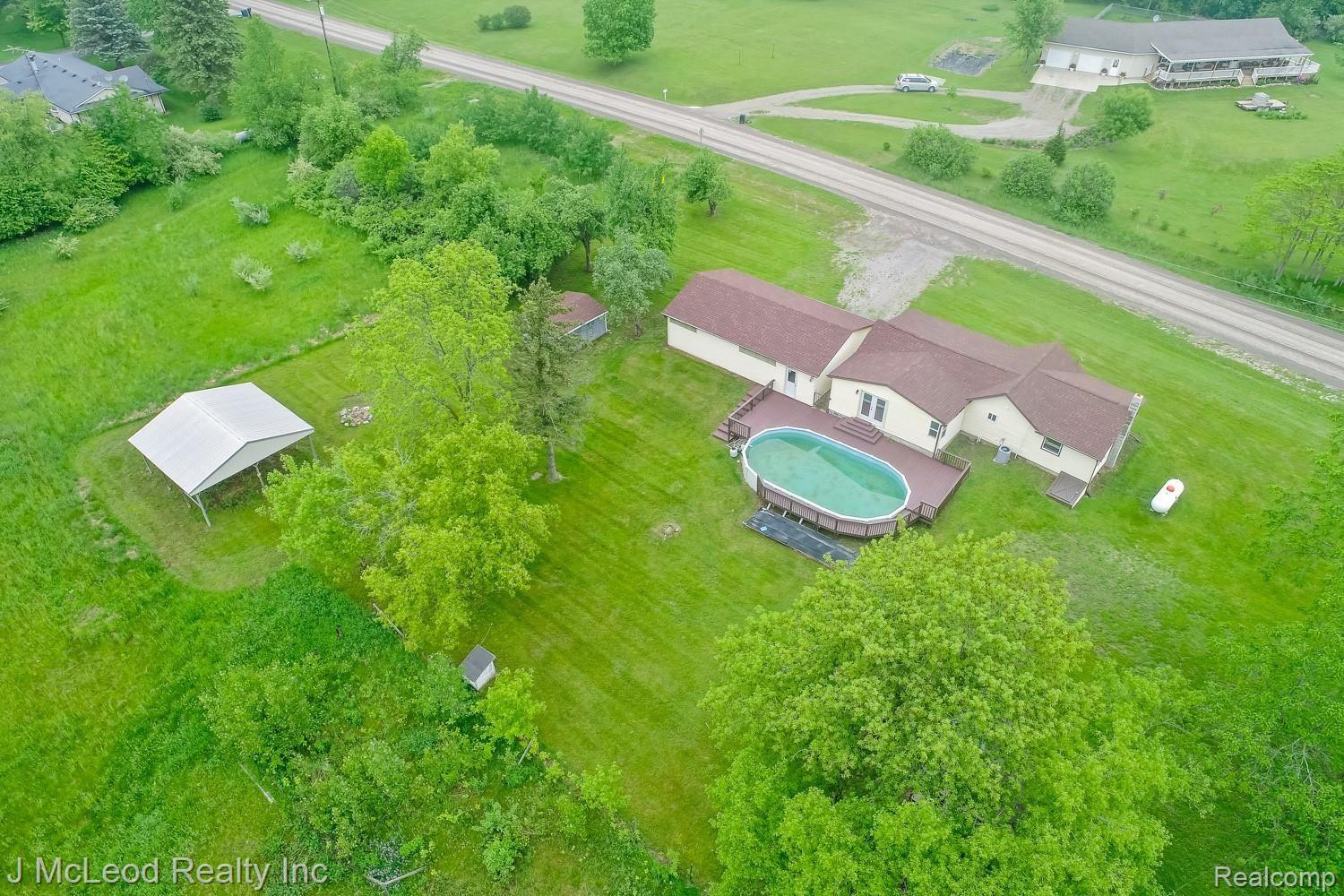 3815 Scholtz Road Lapeer, MI 48446 - Photo 35 of 44 3815 Scholtz Lapeer48446-35.jpg