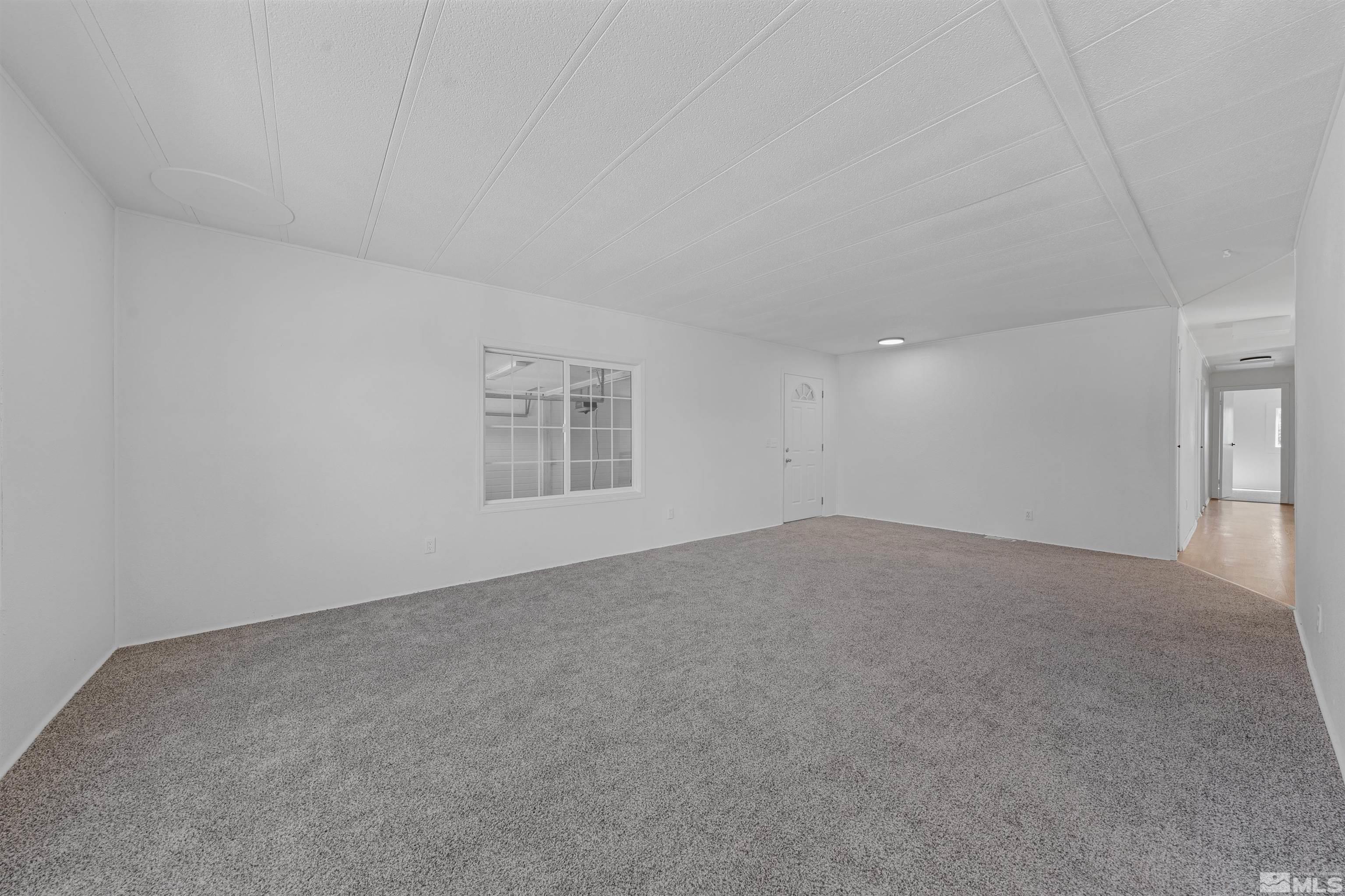 17645 Mockingbird Court Reno, NV 89508 - Photo 4 of 40 Photo 4