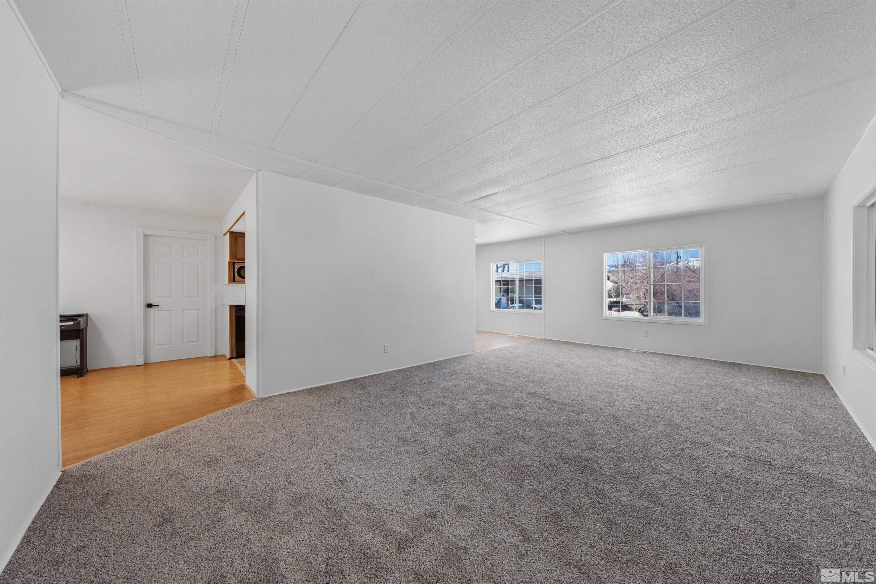 17645 Mockingbird Court Reno, NV 89508 - Photo 5 of 40 Photo 5