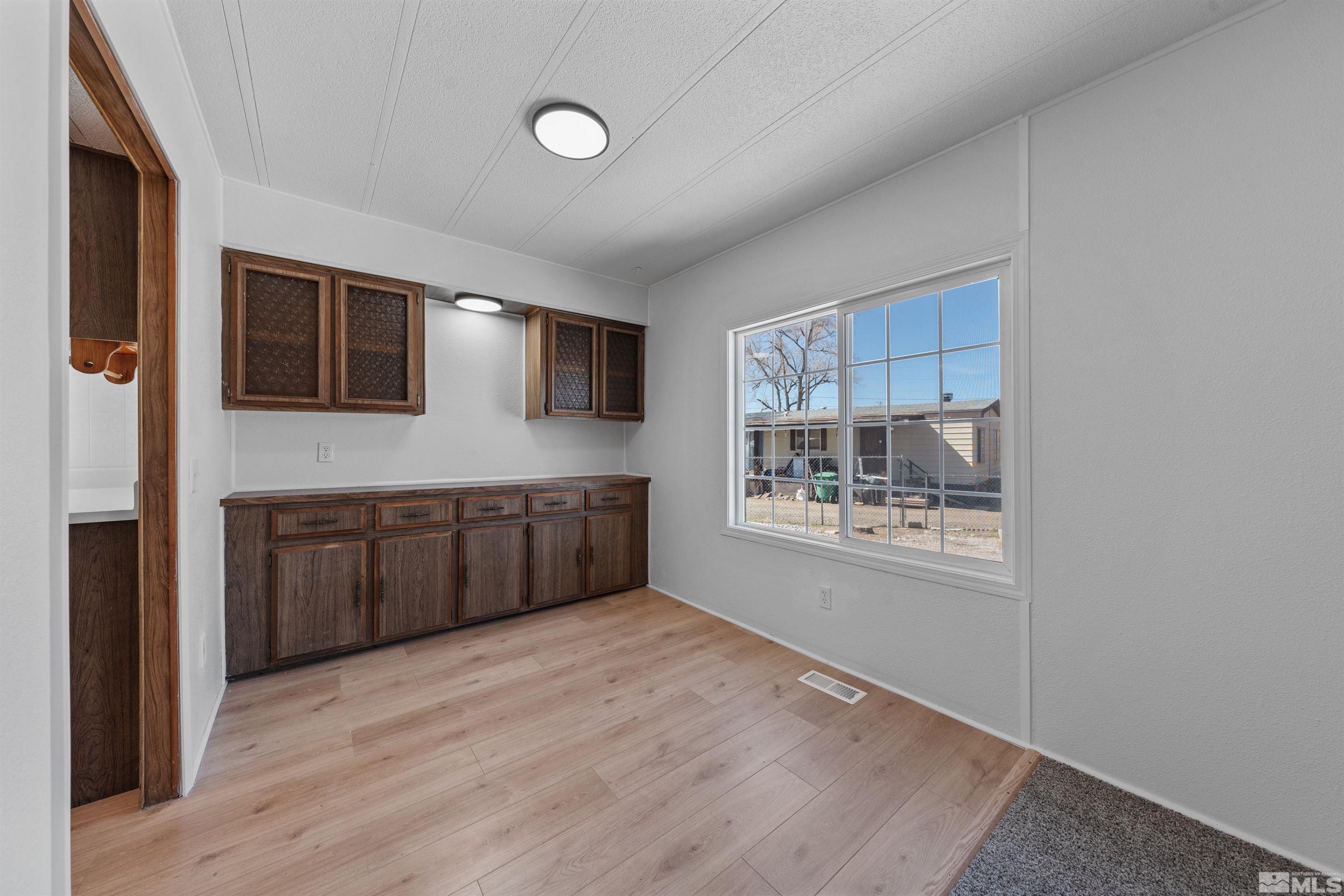 17645 Mockingbird Court Reno, NV 89508 - Photo 7 of 40 Photo 7
