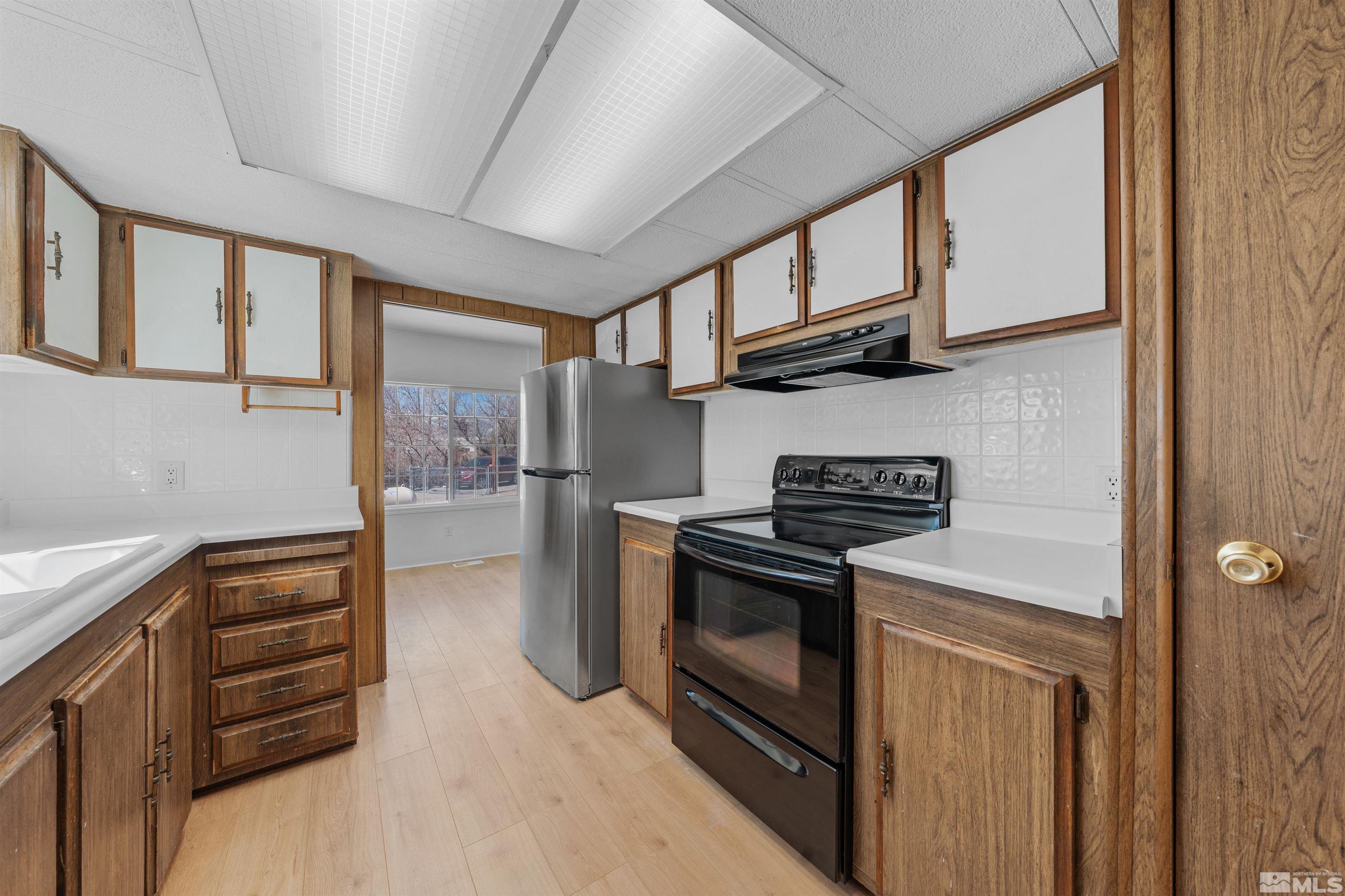 17645 Mockingbird Court Reno, NV 89508 - Photo 9 of 40 Photo 9