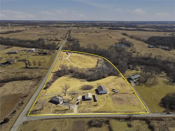 $485,000 | 18325 Baxter Road, Lawson, MO 64062