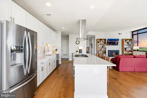 $1,795,000 | 2000 Clarendon Boulevard, Unit 1105, Arlington, VA 22201