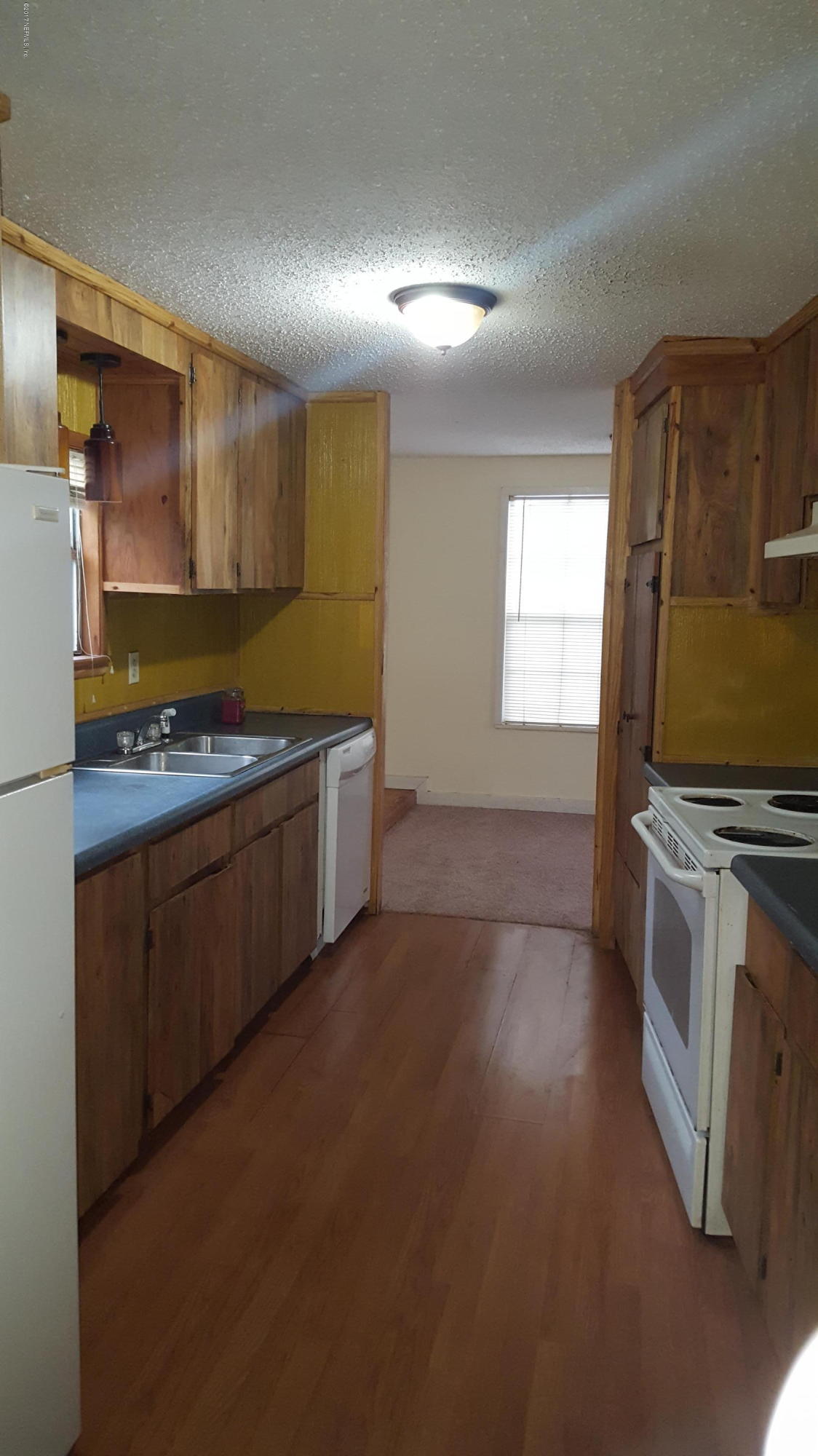 3420 Bayberry Road Middleburg, FL 32068 - Photo 4 of 7 Kitchen view to eat in/dining