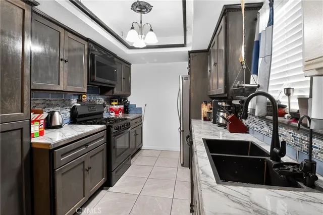 $375,000 | 16485 Dale Evans Parkway, Apple Valley, CA 92307