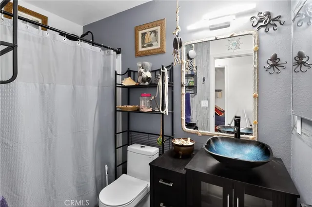 $375,000 | 16485 Dale Evans Parkway, Apple Valley, CA 92307