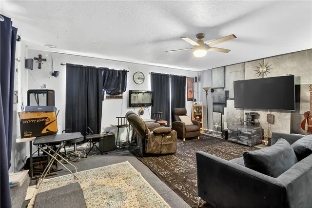 $375,000 | 16485 Dale Evans Parkway, Apple Valley, CA 92307