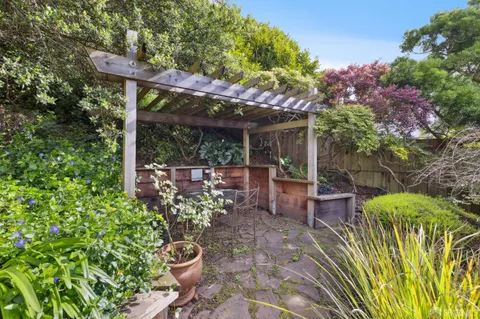 $879,000 | 1160 Clayton Street, Unit 1, San Francisco, CA 94117