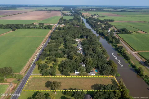 $110,000 | 9303 East Old Spanish Trail, Jeanerette, LA 70544