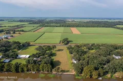 $110,000 | 9303 East Old Spanish Trail, Jeanerette, LA 70544