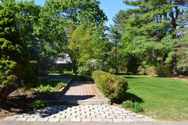 102 Concord Road Wayland, MA 01778 - Photo 3 of 26 Gallery Image 3