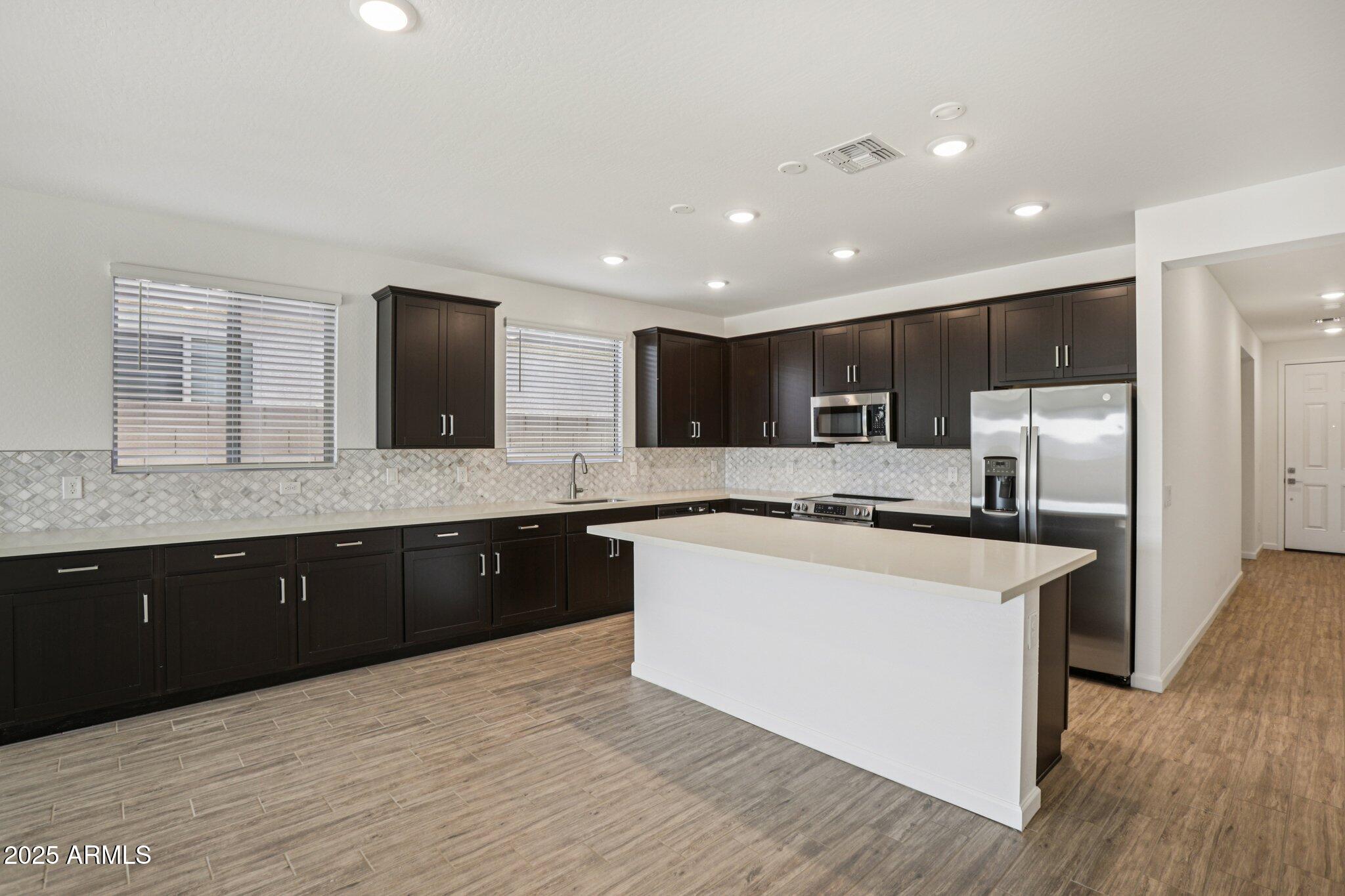 15723 West Brown Street Waddell, AZ 85355 - Photo 6 of 51 6-web-or-mls-W Brown St-S2910-006