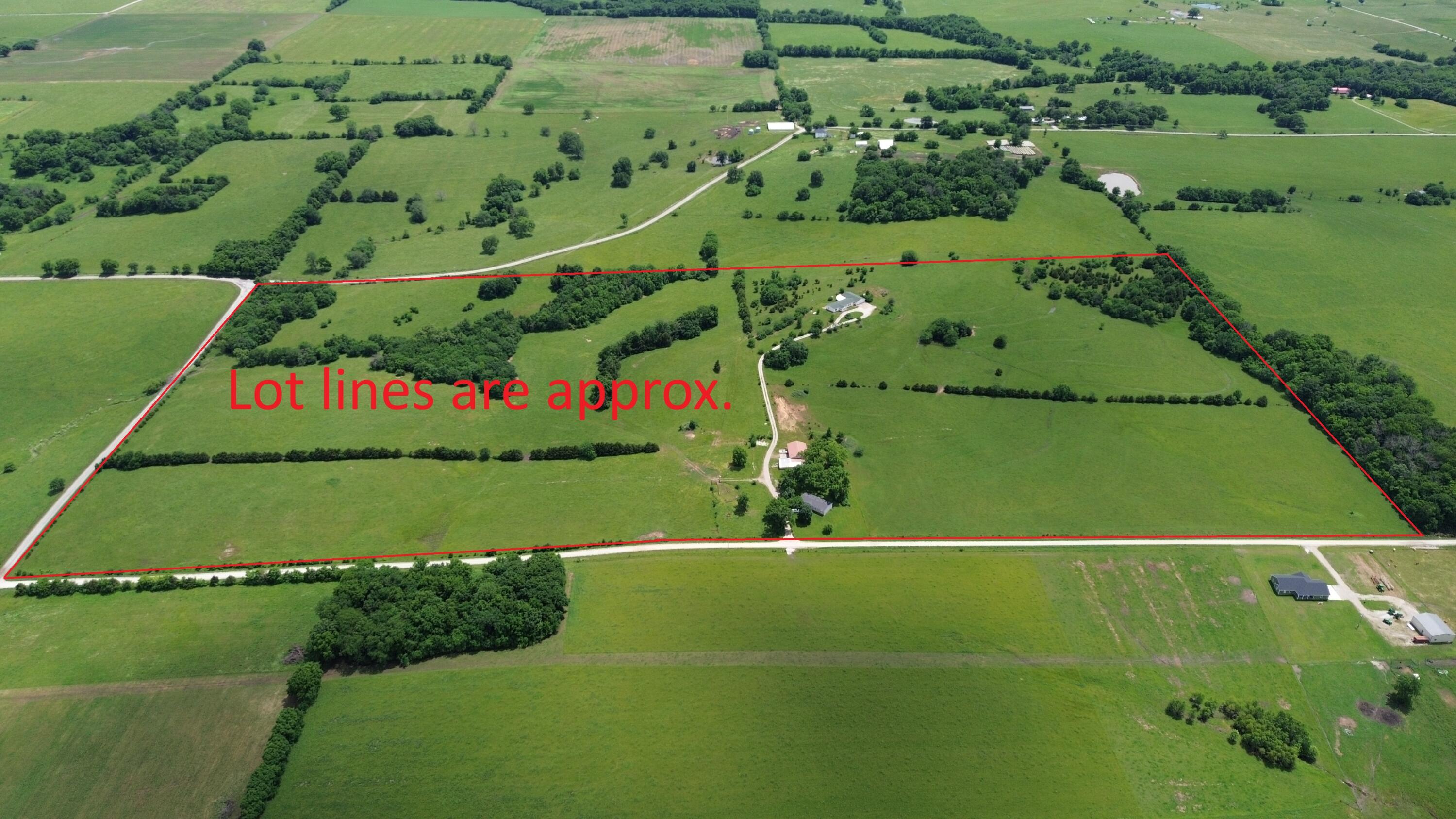 1672 East 355th Road Bolivar, MO 65613 - Photo 4 of 92 DJI_0033