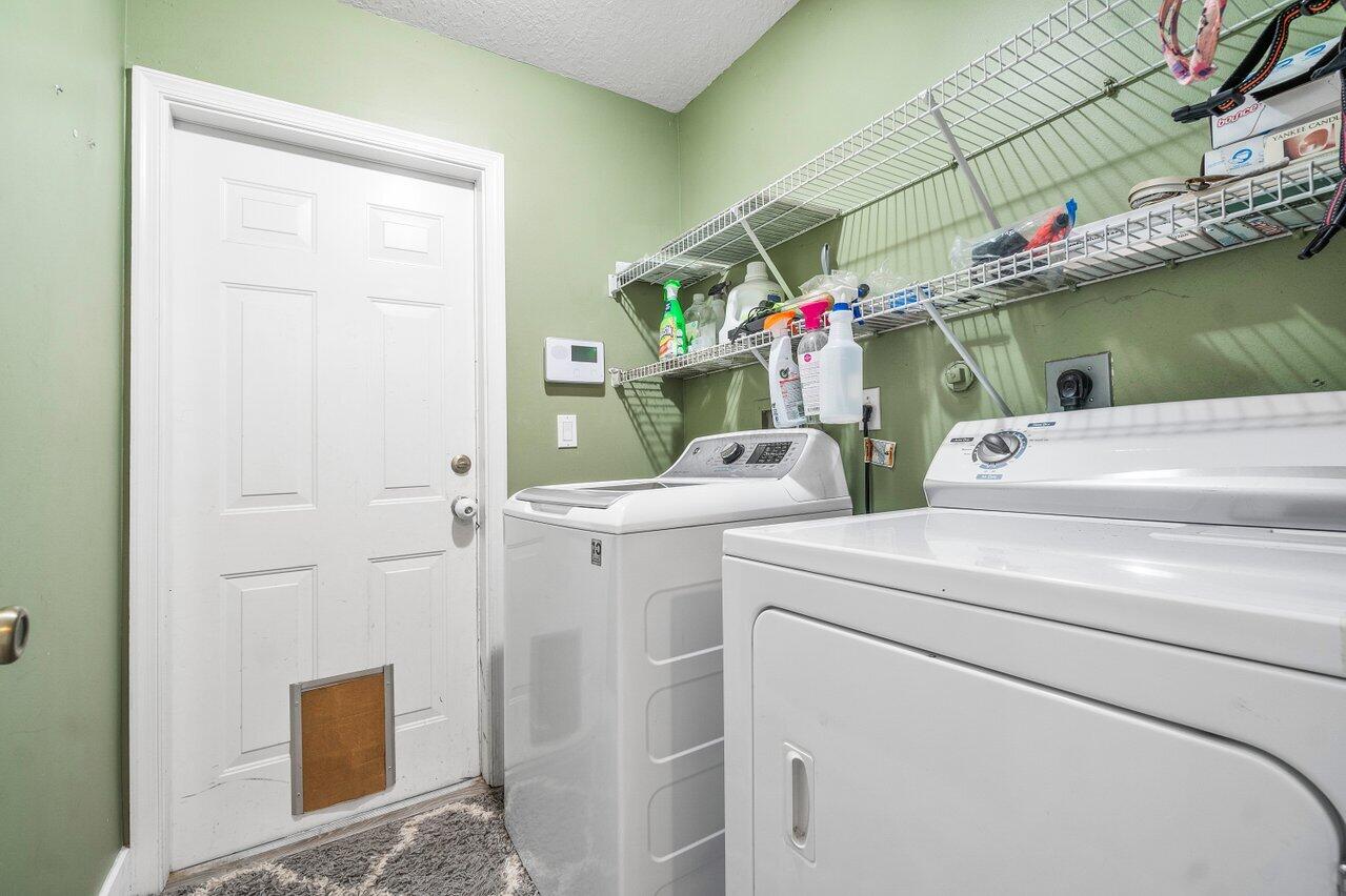 17217 63rd Road North Loxahatchee, FL 33470 - Photo 21 of 29 023-1721763rdRoadNorth-Loxahatchee-FL-33