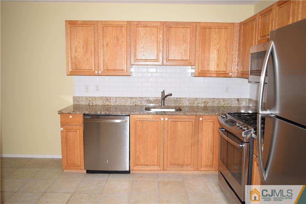 264 Retta Court, Unit 264 Piscataway, NJ 08854 - Photo 3 of 17 Gallery Image 3