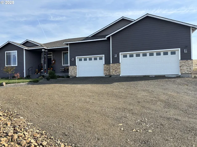a house view with a outdoor space