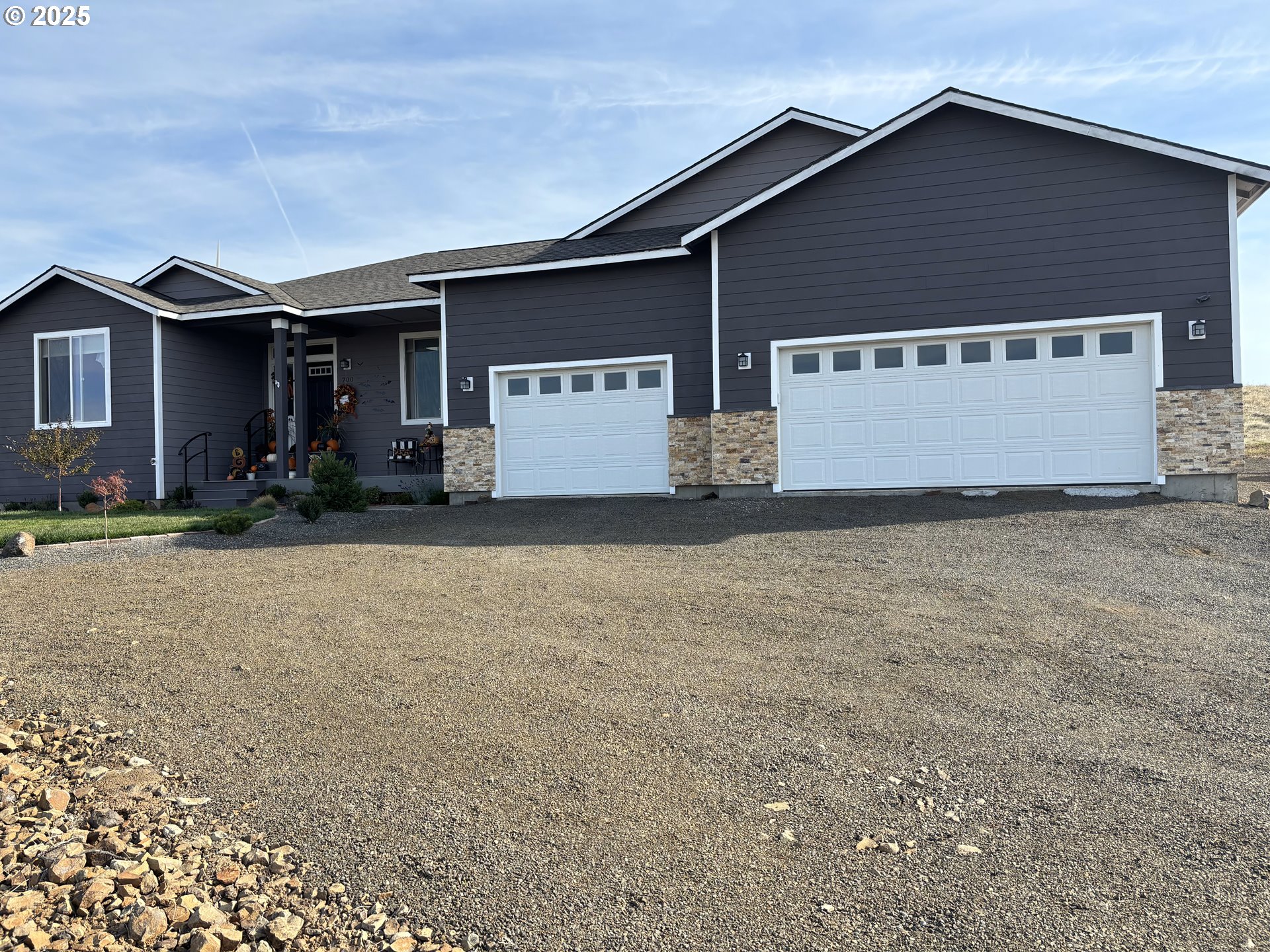 a house view with a outdoor space