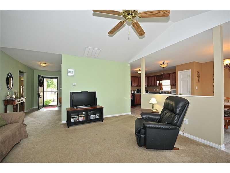 2759 Rothe Lane Indianapolis, IN 46229 - Photo 7 of 16 Gallery Image 7