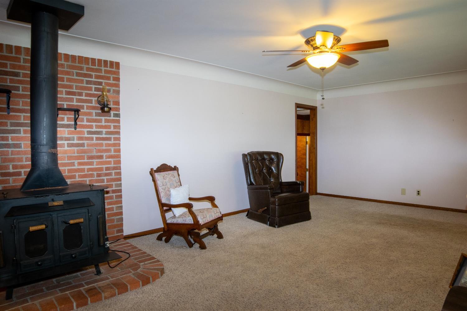 1825 Hamilton New London Road Hamilton, OH 45013 - Photo 3 of 50