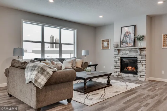 $749,900 | 920 Buffalo Street Northwest, Delano, MN 55328