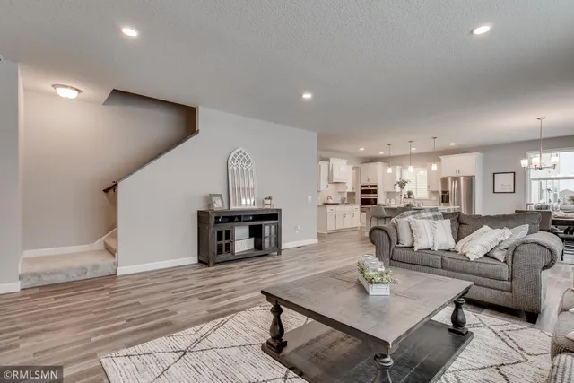 $749,900 | 920 Buffalo Street Northwest, Delano, MN 55328