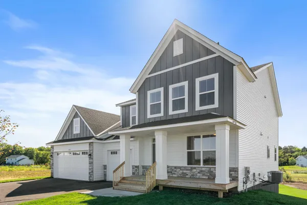 $749,900 | 920 Buffalo Street, Delano, MN 55328