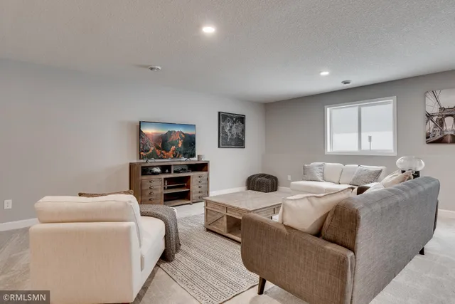 $749,900 | 920 Buffalo Street Northwest, Delano, MN 55328