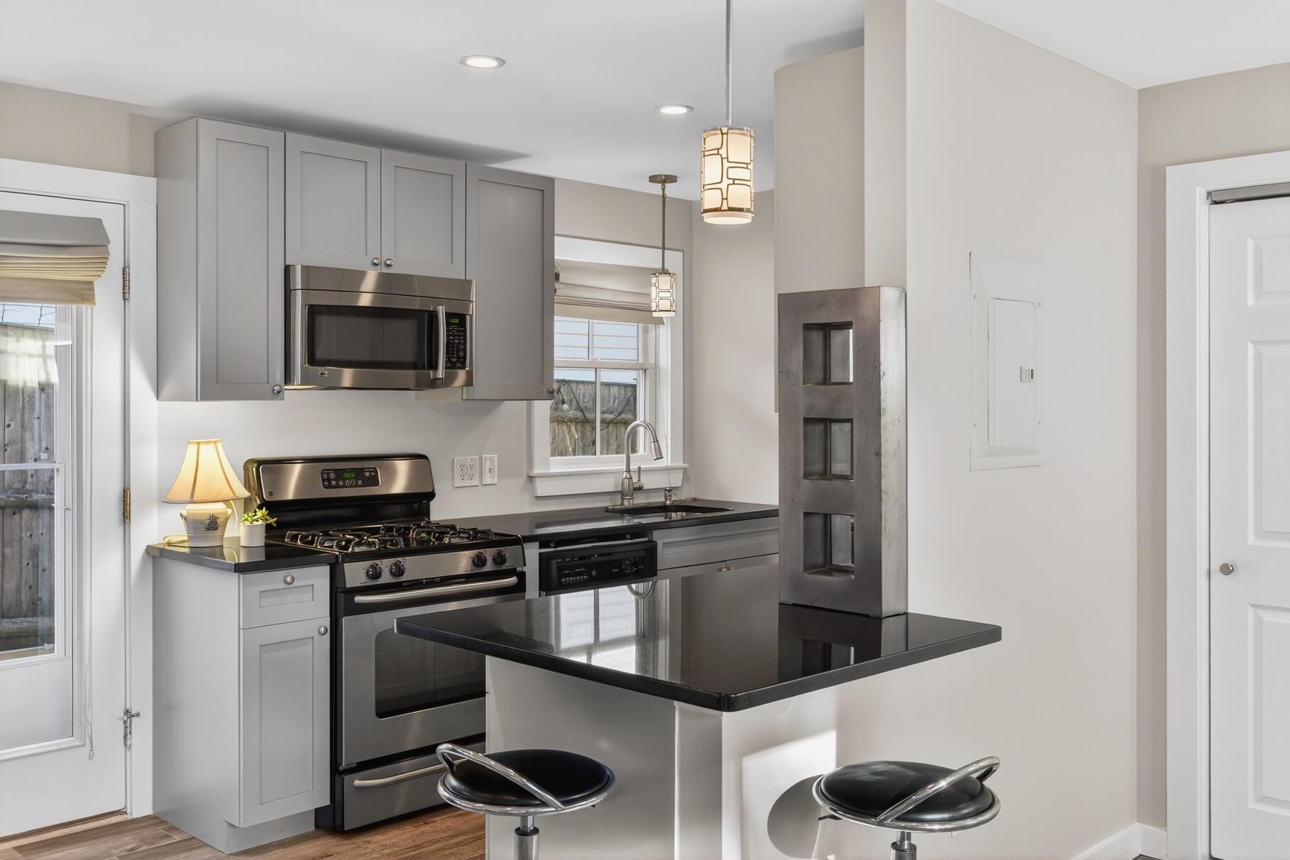 16 Conwell Street, Unit 3 Provincetown, MA 02657 - Photo 16 of 44 8P0A1759