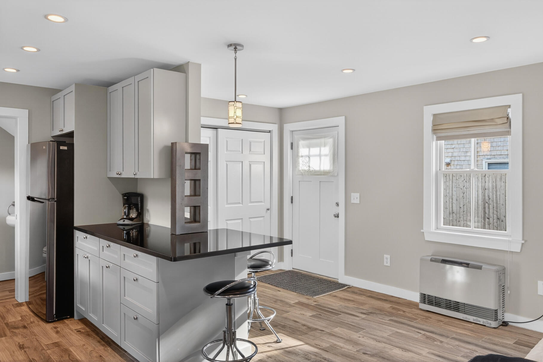 16 Conwell Street, Unit 3 Provincetown, MA 02657 - Photo 22 of 44 8P0A1751