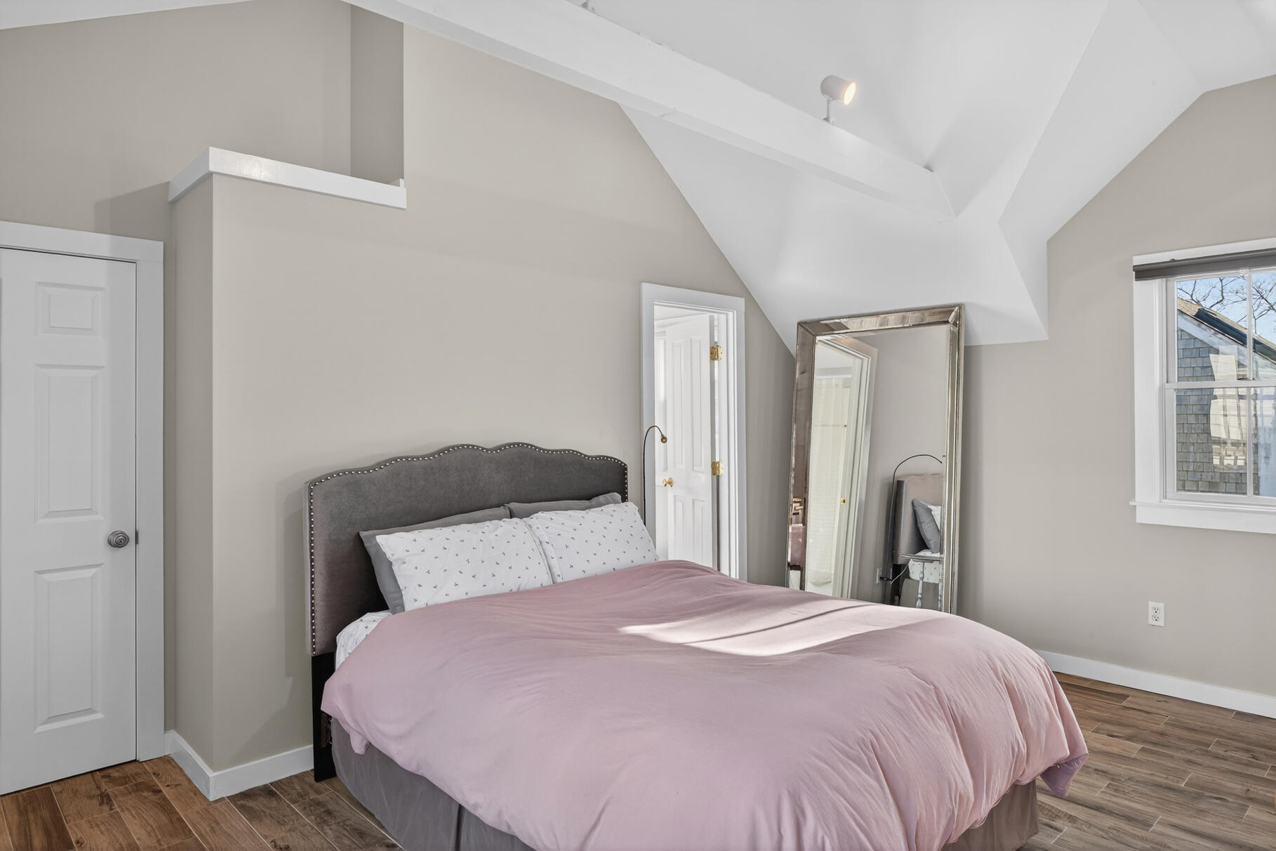 16 Conwell Street, Unit 3 Provincetown, MA 02657 - Photo 28 of 44 8P0A1798